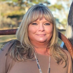 Meet your Posher, Debbie